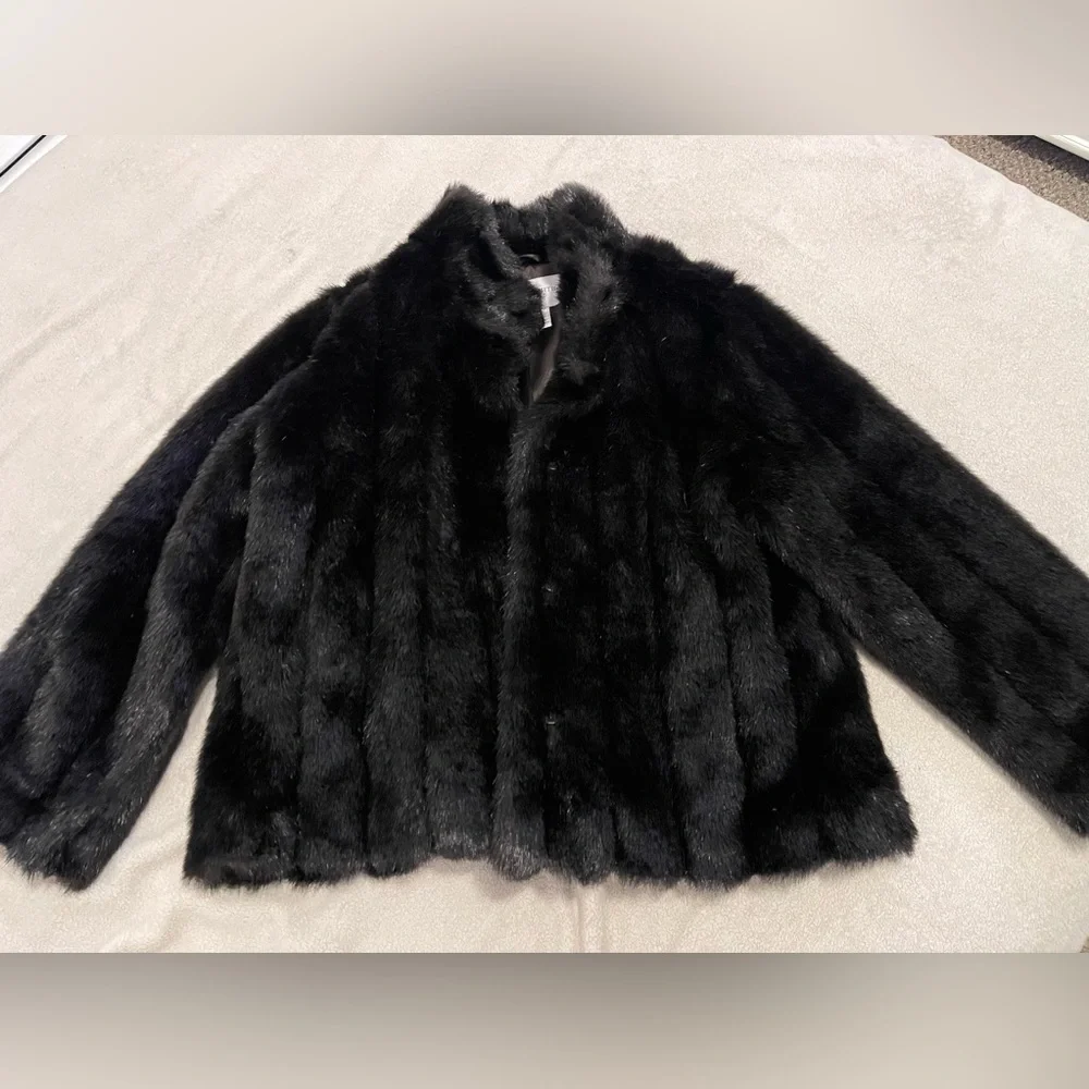 Black faux fur coat, soft comfy coat - Picture 1 of 3